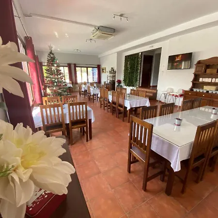 Rural&restaurante Camaretas 3*